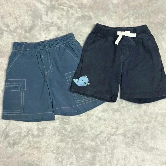 Gymboree - pair of  shorts. Size 12-18 months - Picture 1 of 7